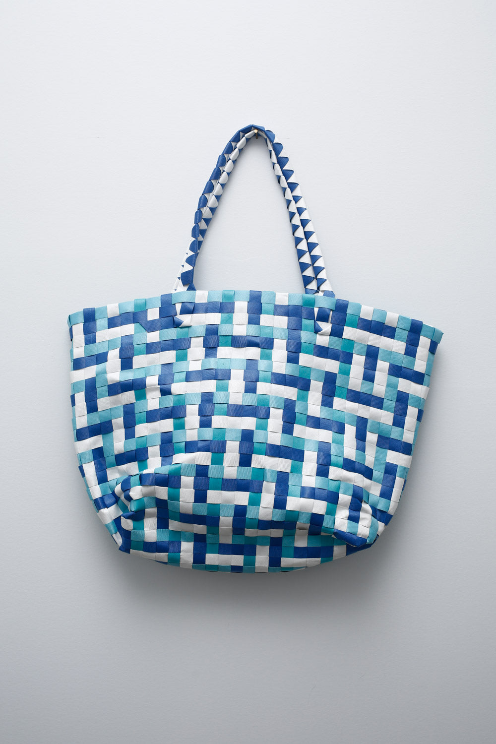 Woven Plastic Checker Tote – Blue & White
