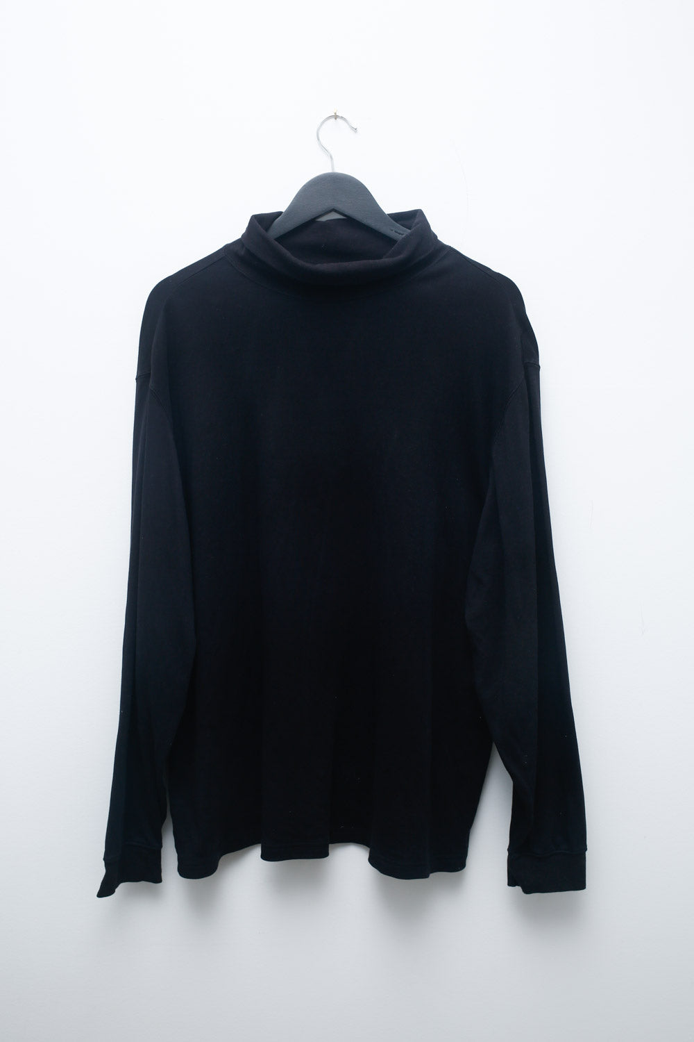Vintage Black Long Sleeve Turtleneck Shirt – Minimalist Classic Layer