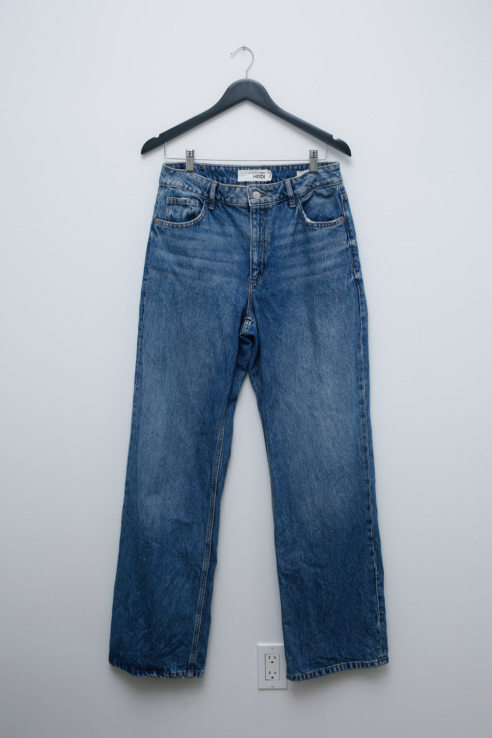 Denim “Heidi” Straight-Leg Jeans – Size 29