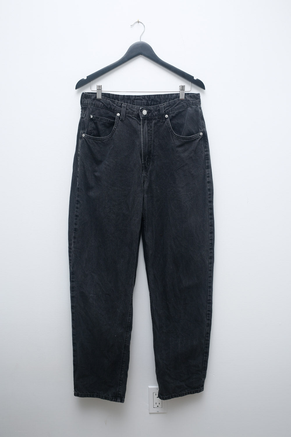 Vintage Black High-Waisted Mom Jeans – Straight Leg