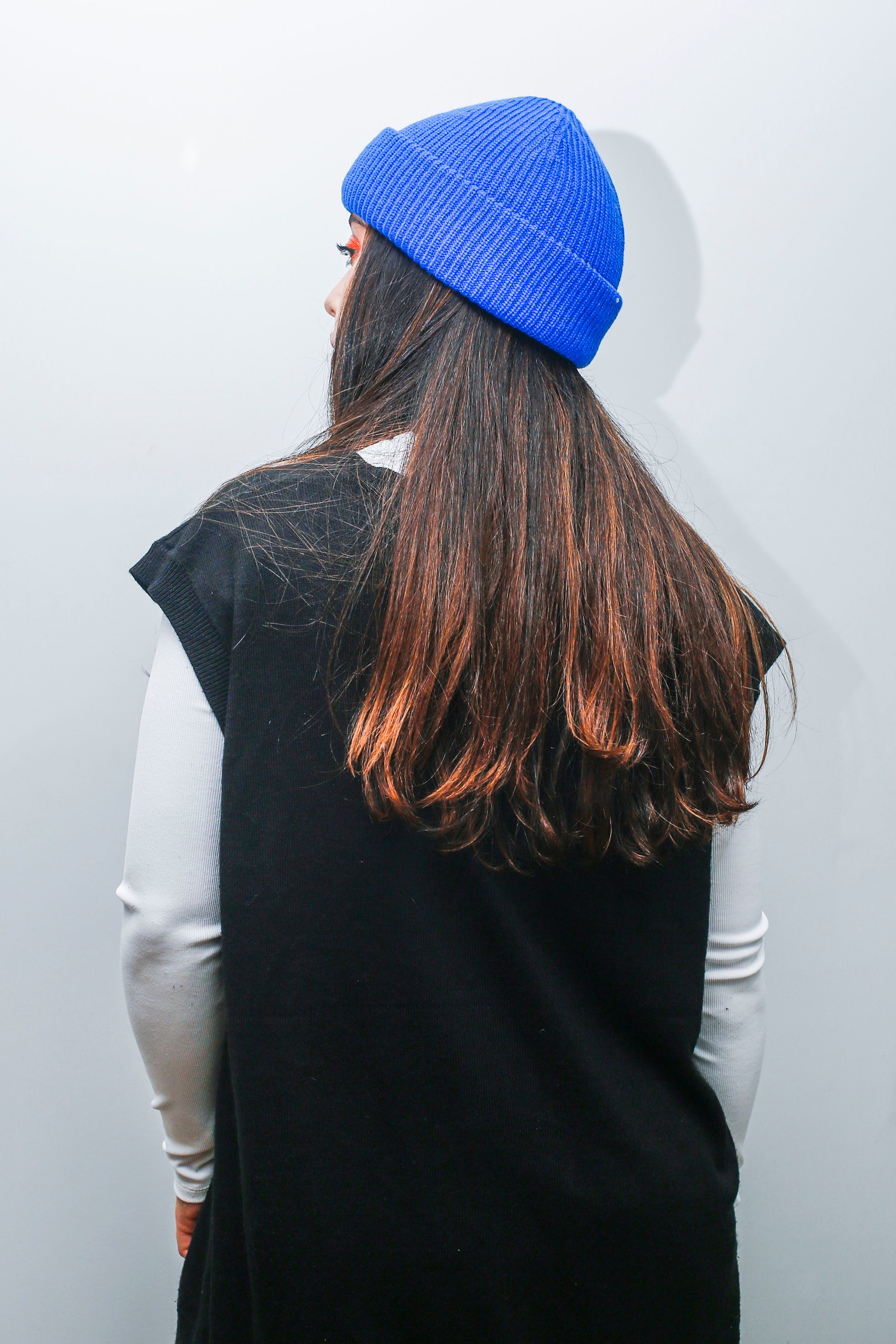 Vibrant Royal Blue Knit Beanie—Cozy & Stylish