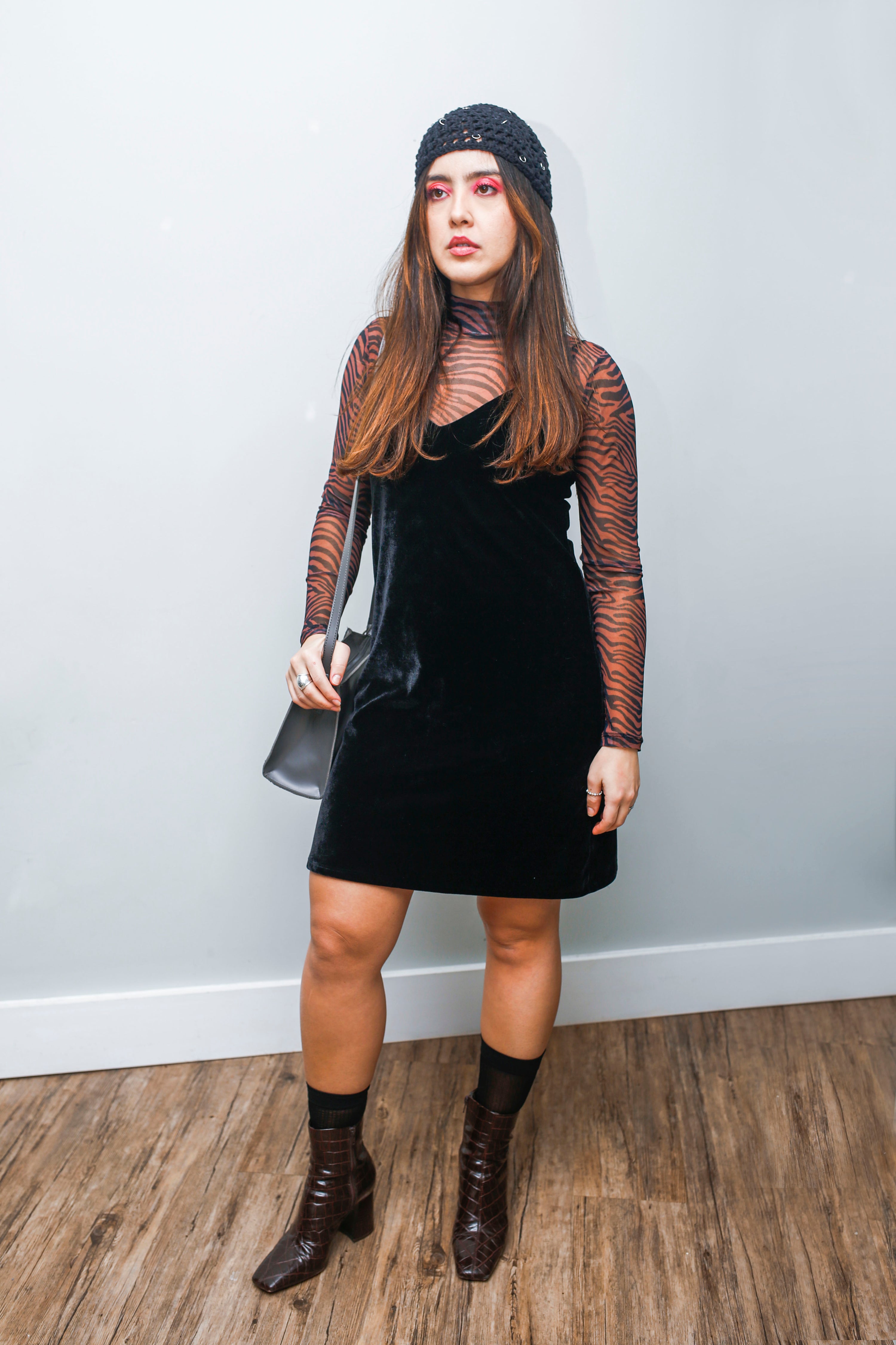 nextuser Handmade Crochet Collection—Black Mesh Skull Cap