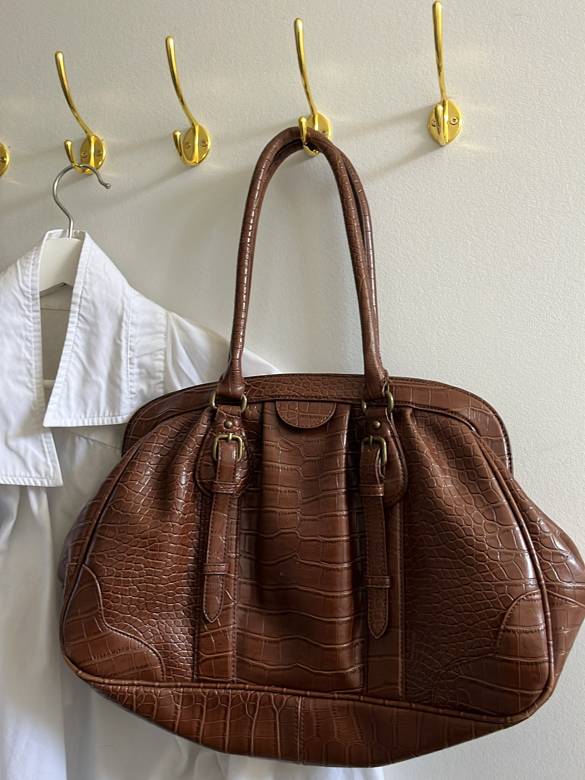 Vintage Brown Croc-Embossed Handbag