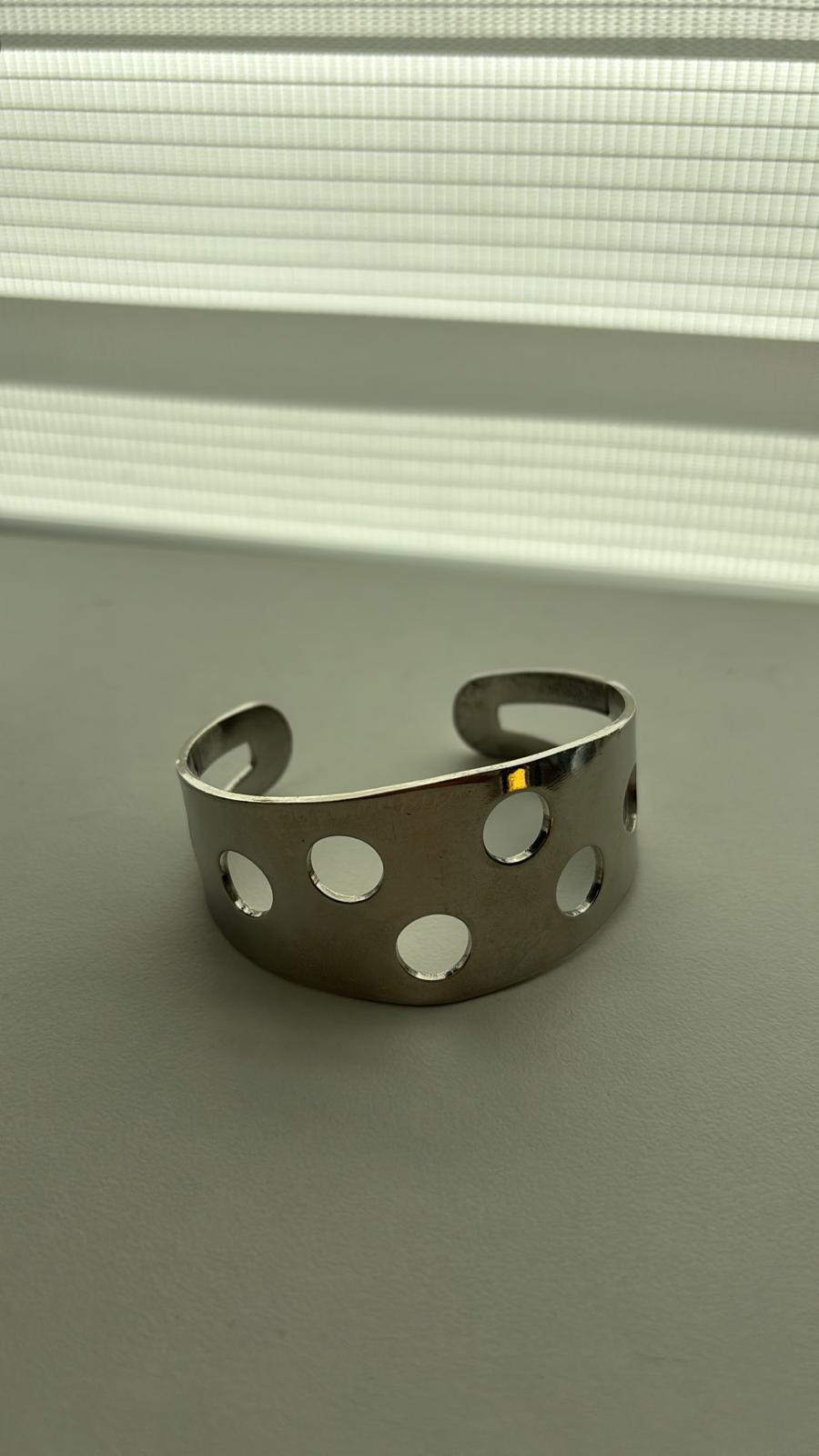 silver_bracelet